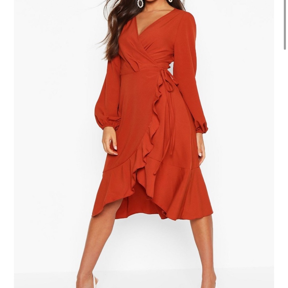 NWT Boohoo wrap dress
